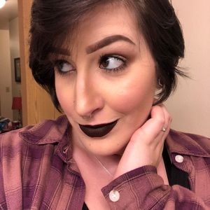 Meet your Posher, Rebecca